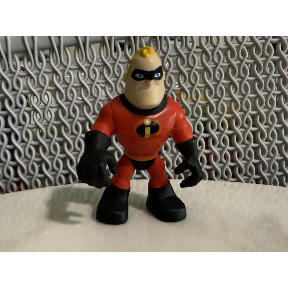 Disney Pixar INCREDIBLES 2 Junior Supers - Mr. Incredible & Edna Figures - Picture 3 of 12